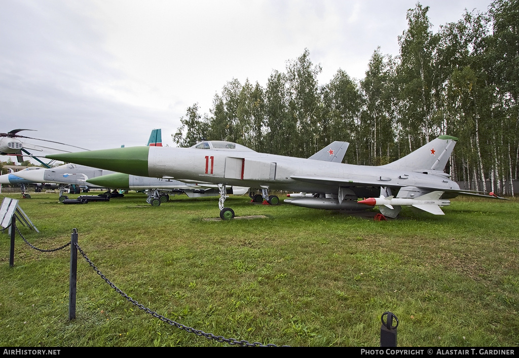 Aircraft Photo of 11 red | Sukhoi Su-15 | Russia - Air Force | AirHistory.net #78725