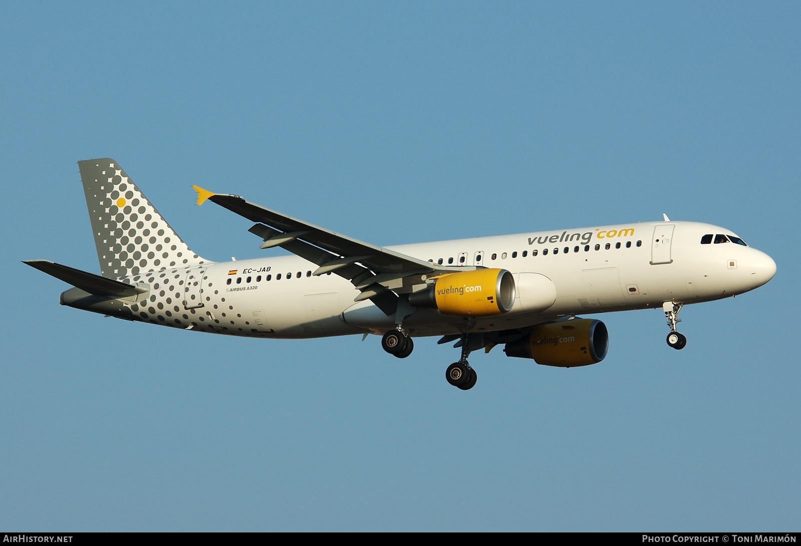 Aircraft Photo of EC-JAB | Airbus A320-214 | Vueling Airlines | AirHistory.net #78741