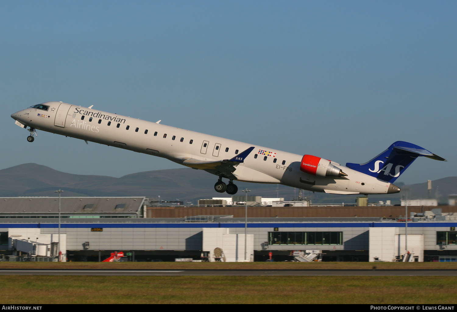 Aircraft Photo of EI-FPB | Bombardier CRJ-900LR NG (CL-600-2D24) | Scandinavian Airlines - SAS | AirHistory.net #78992