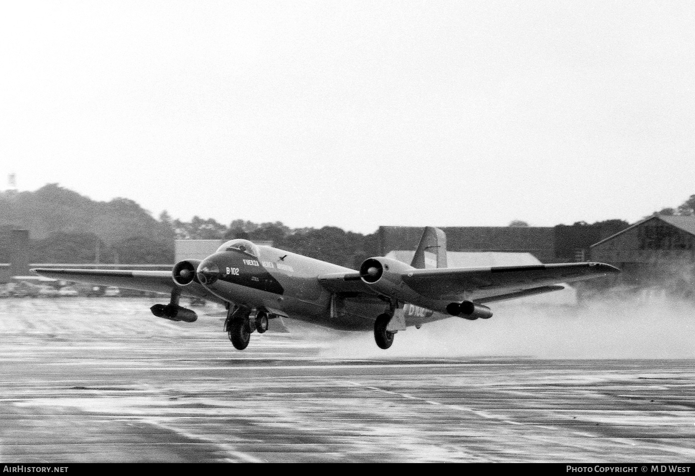 Aircraft Photo of B-102 | English Electric Canberra B62 | Argentina - Air Force | AirHistory.net #79030