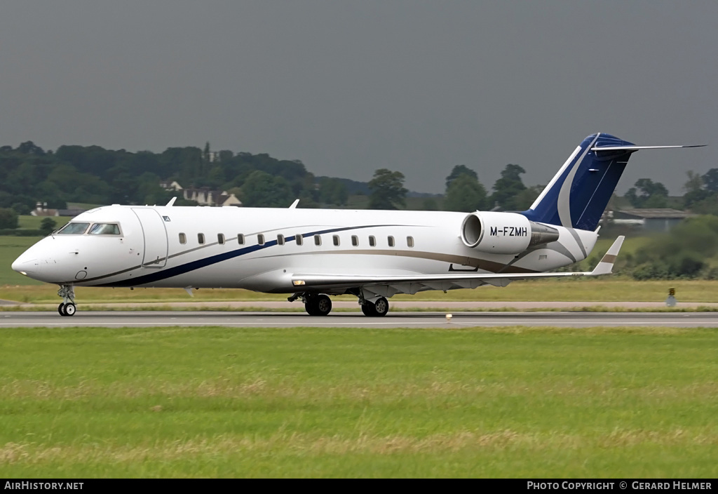 Aircraft Photo of M-FZMH | Bombardier Challenger 850 (CRJ-200SE/CL-600-2B19) | AirHistory.net #79054