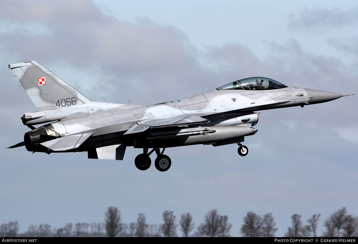 Aircraft Photo of 4066 | Lockheed Martin F-16CJ Fighting Falcon | Poland - Air Force | AirHistory.net #79147