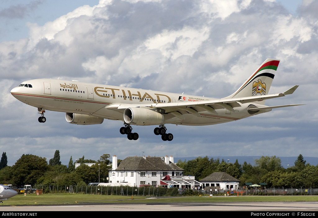 Aircraft Photo of A6-EYJ | Airbus A330-243 | Etihad Airways | AirHistory.net #79315