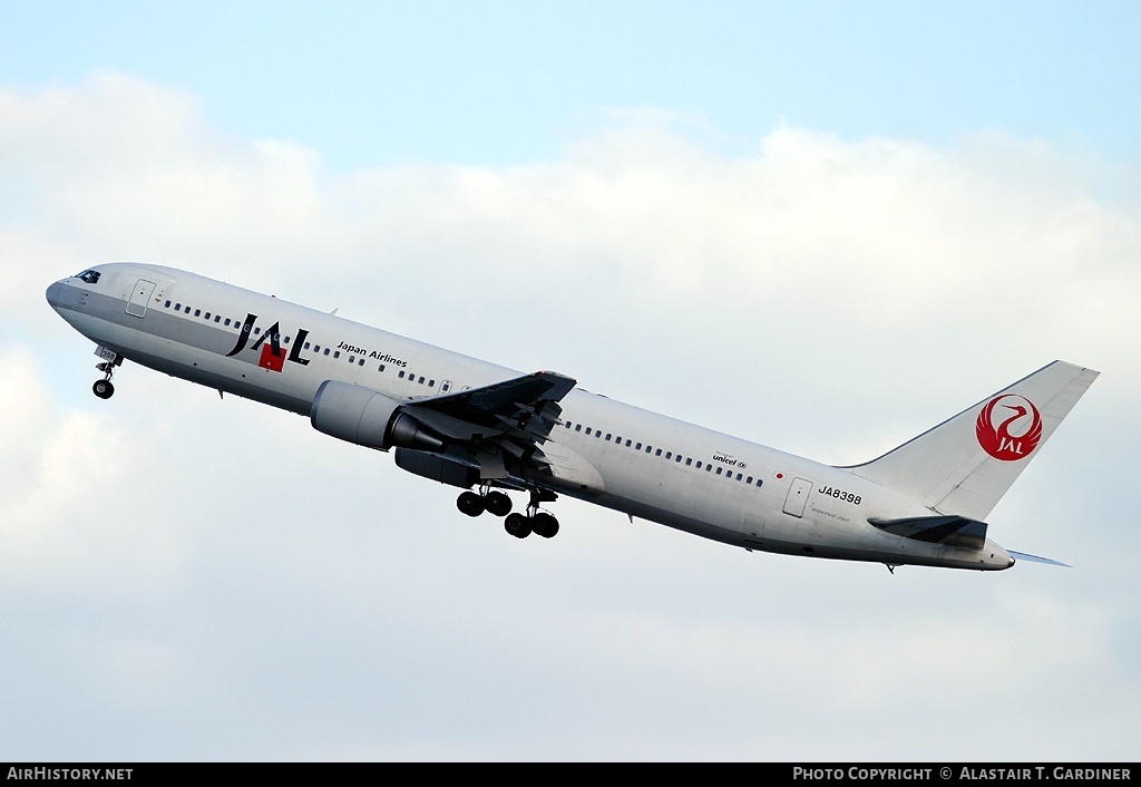 Aircraft Photo of JA8398 | Boeing 767-346 | Japan Airlines - JAL | AirHistory.net #79341