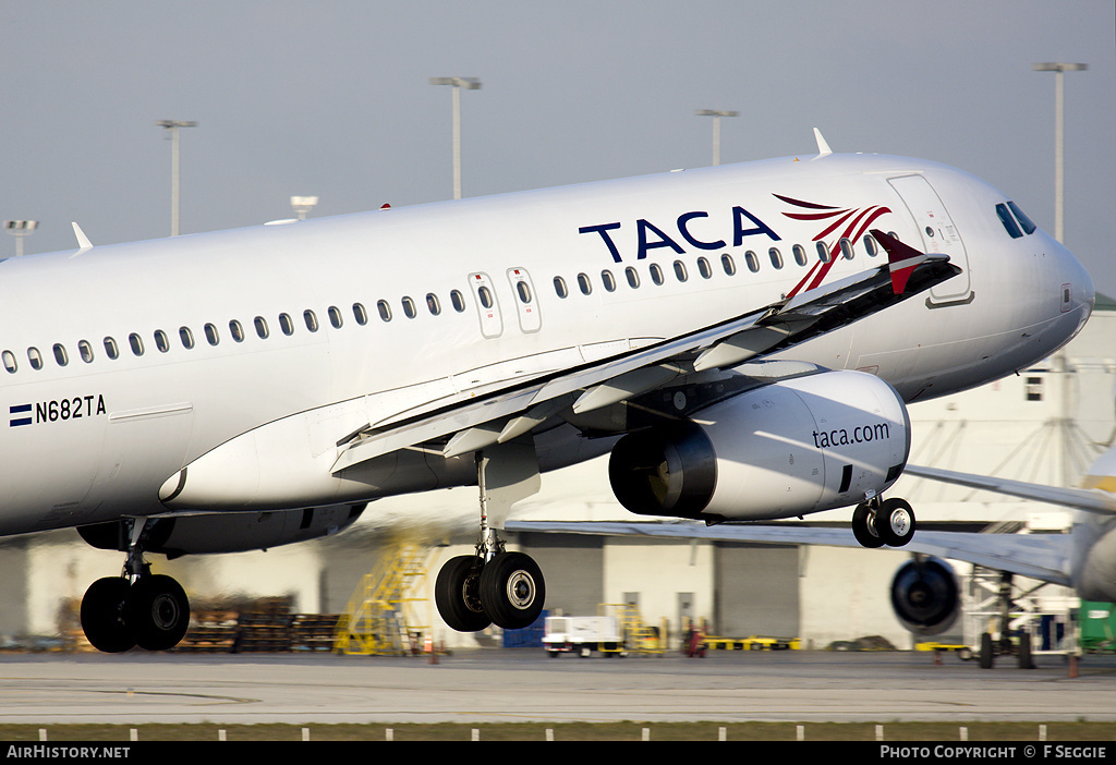 Aircraft Photo of N682TA | Airbus A320-233 | TACA - Transportes Aéreos Centro Americanos | AirHistory.net #79430