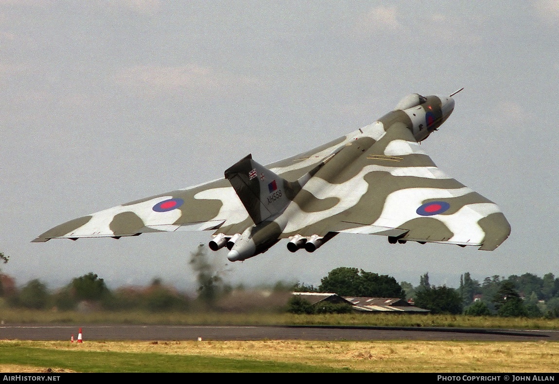 Aircraft Photo of XH558 | Avro 698 Vulcan B.2 | UK - Air Force | AirHistory.net #79437