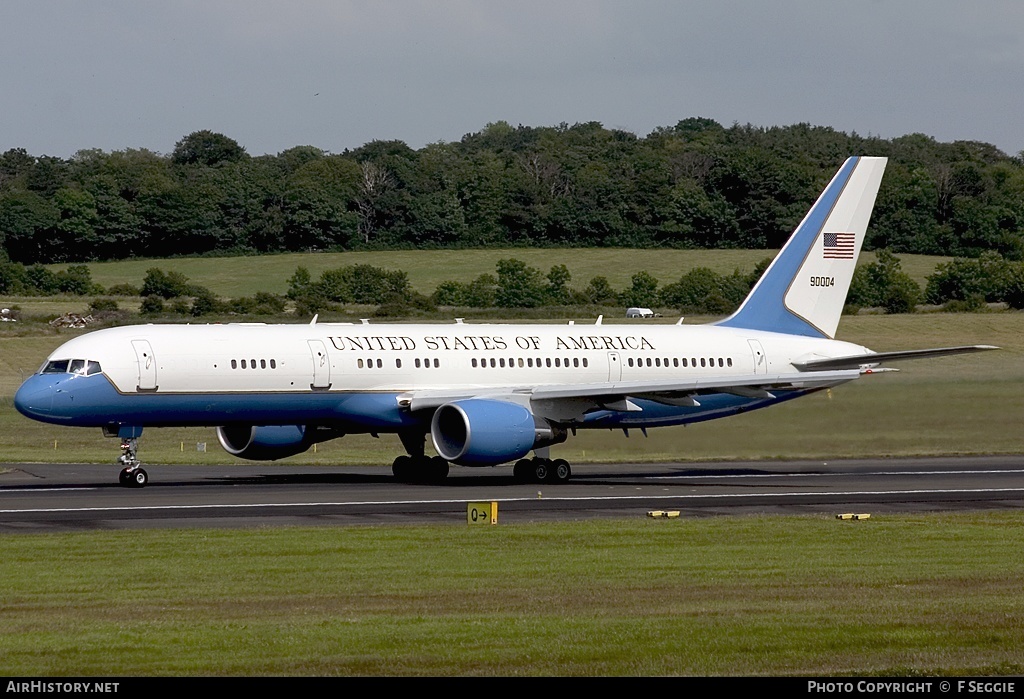 Aircraft Photo of 99-0004 / 90004 | Boeing C-32A (757-200) | USA - Air Force | AirHistory.net #79468