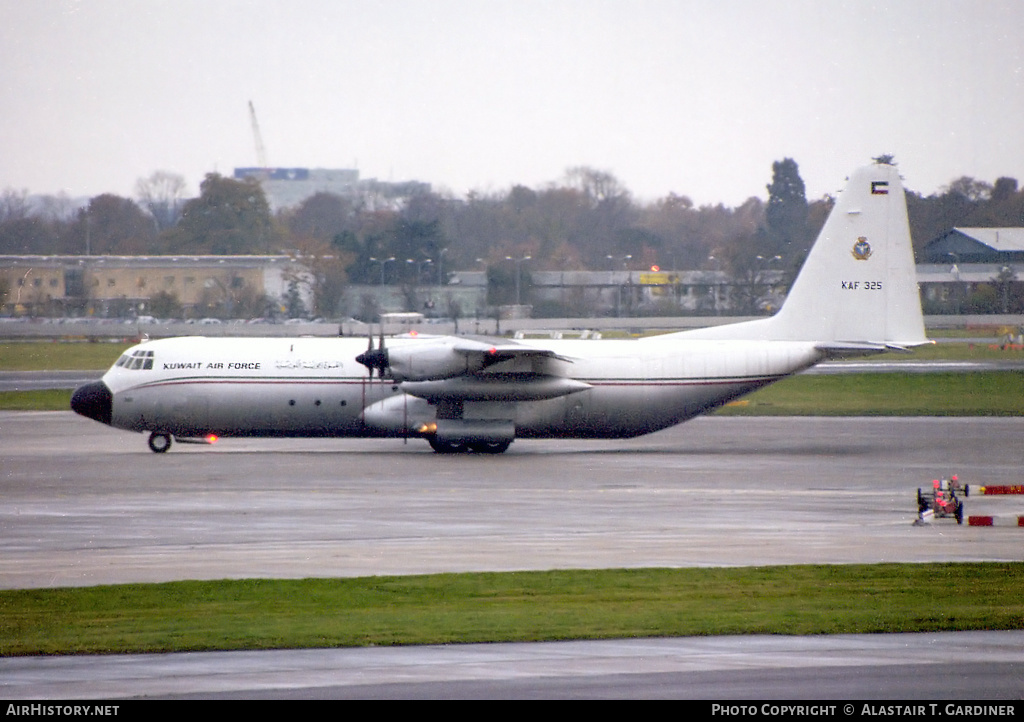 Aircraft Photo of KAF325 | Lockheed L-100-30 Hercules (382G) | Kuwait - Air Force | AirHistory.net #79615