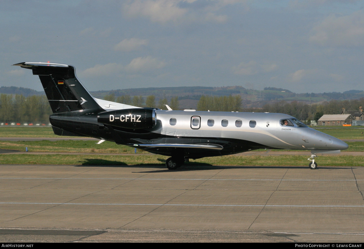 Aircraft Photo of D-CFHZ | Embraer EMB-505 Phenom 300 | AirHistory.net #79648
