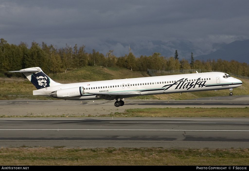 Aircraft Photo of N982AS | McDonnell Douglas MD-83 (DC-9-83) | Alaska Airlines | AirHistory.net #79826