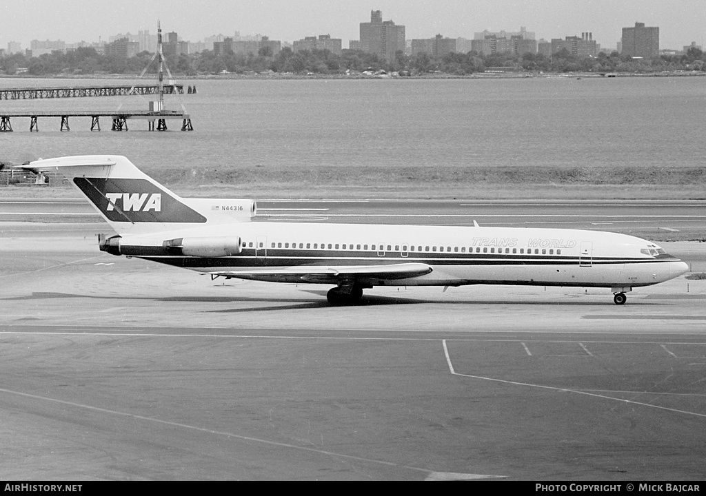 Aircraft Photo of N44316 | Boeing 727-231 | Trans World Airlines - TWA | AirHistory.net #80061