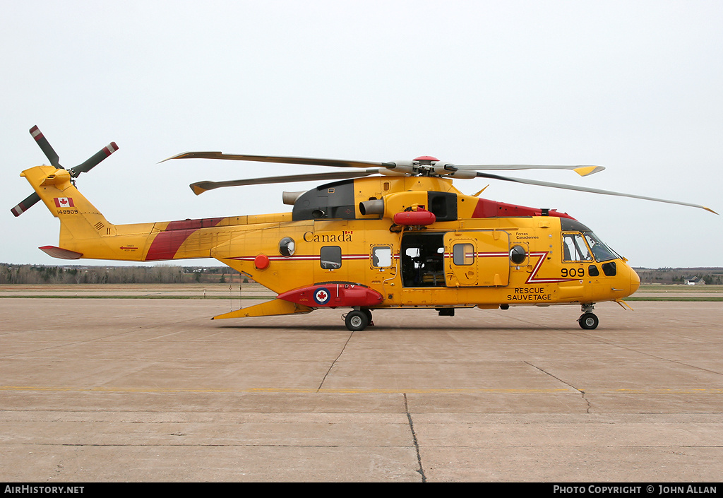 Aircraft Photo of 149909 | EHI CH-149 Cormorant | Canada - Air Force | AirHistory.net #80254
