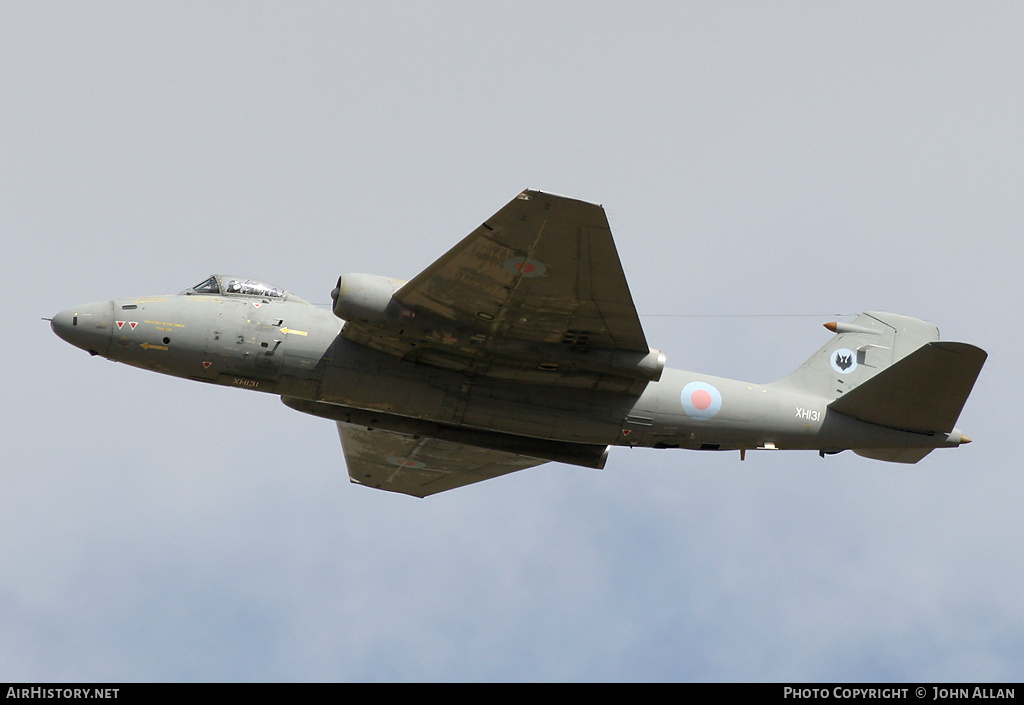 Aircraft Photo of XH131 | English Electric Canberra PR9 | UK - Air Force | AirHistory.net #80263