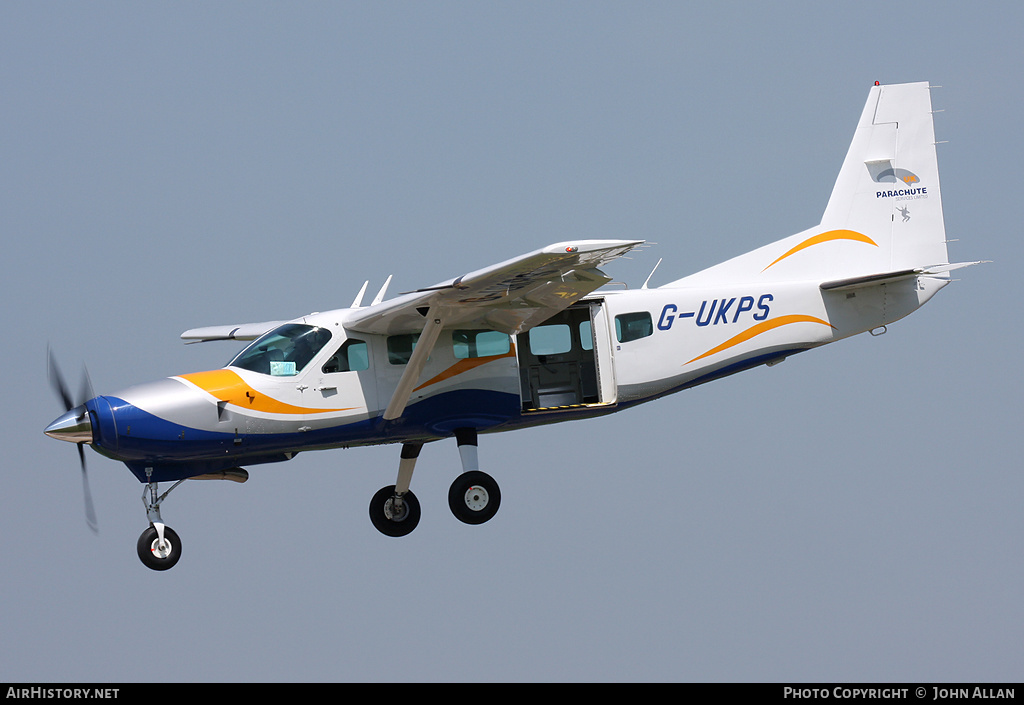 Aircraft Photo of G-UKPS | Cessna 208 Caravan I | UK Parachute Services | AirHistory.net #80509
