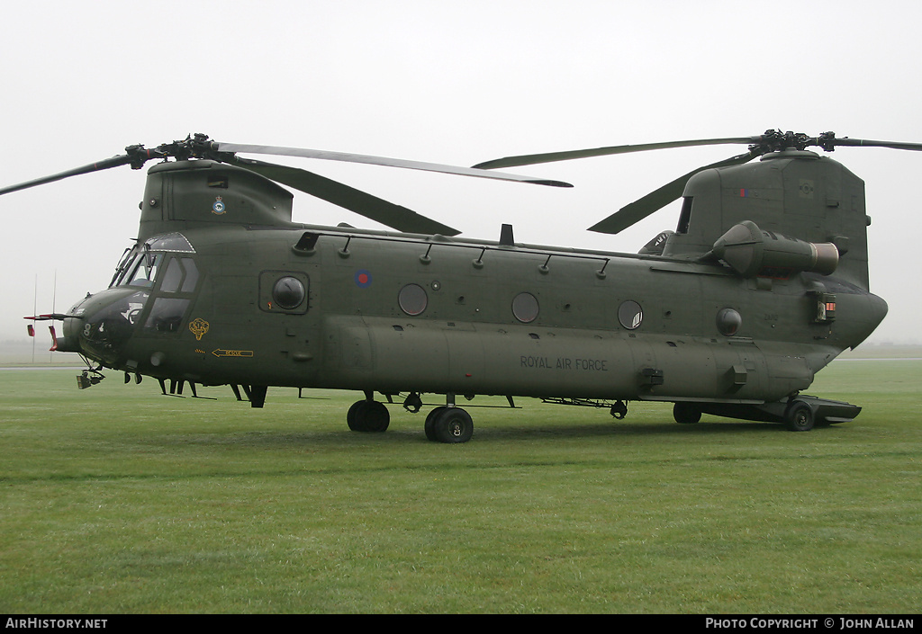 Aircraft Photo of ZA712 | Boeing Chinook HC2 (352) | UK - Air Force | AirHistory.net #80560