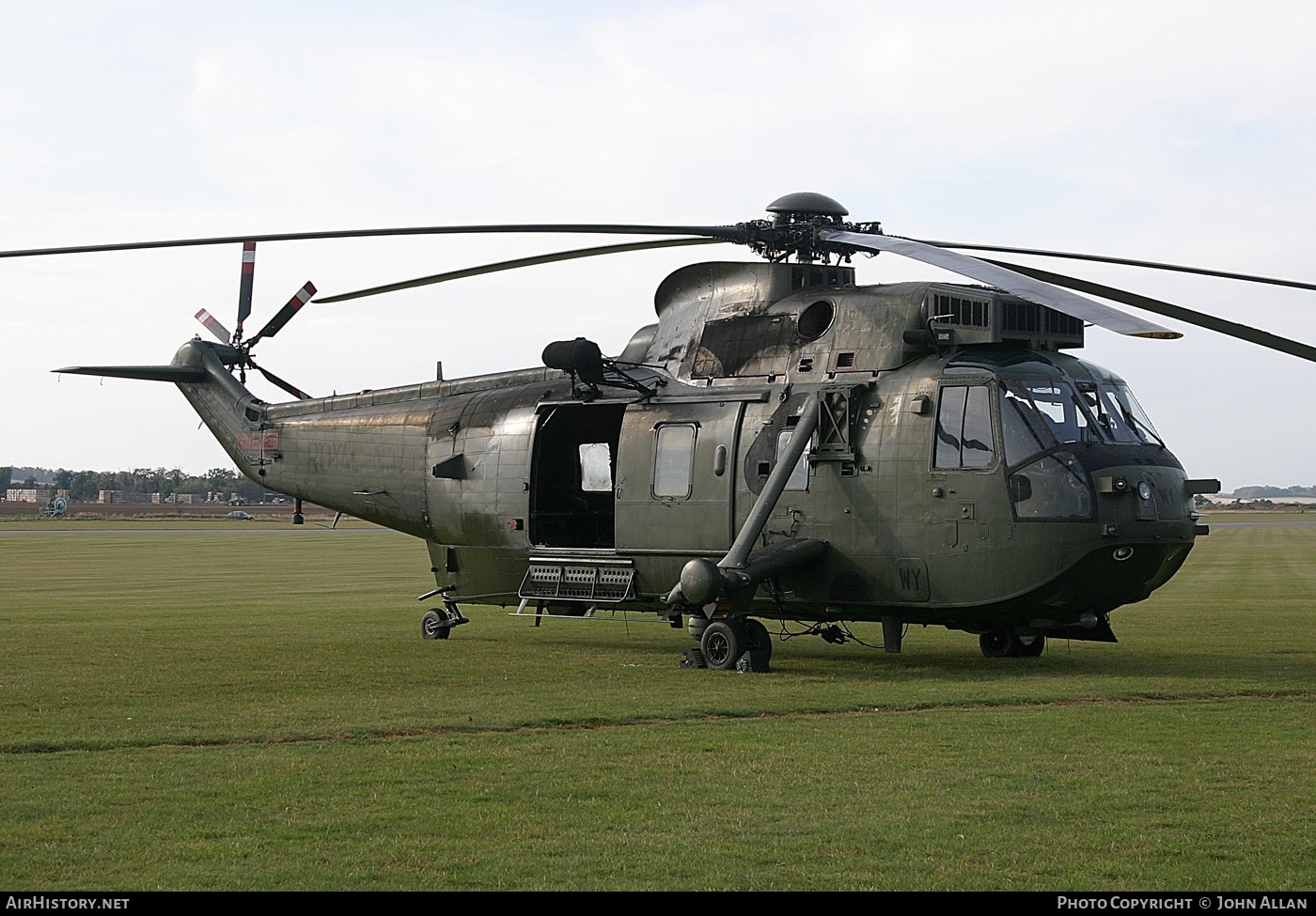 Aircraft Photo of ZA310 | Westland WS-61 Sea King HC4 | UK - Navy | AirHistory.net #80659