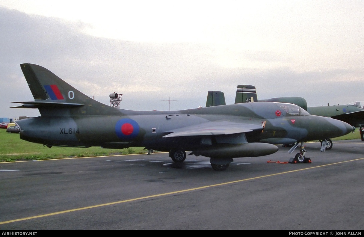Aircraft Photo of XL614 | Hawker Hunter T7A | UK - Air Force | AirHistory.net #80674