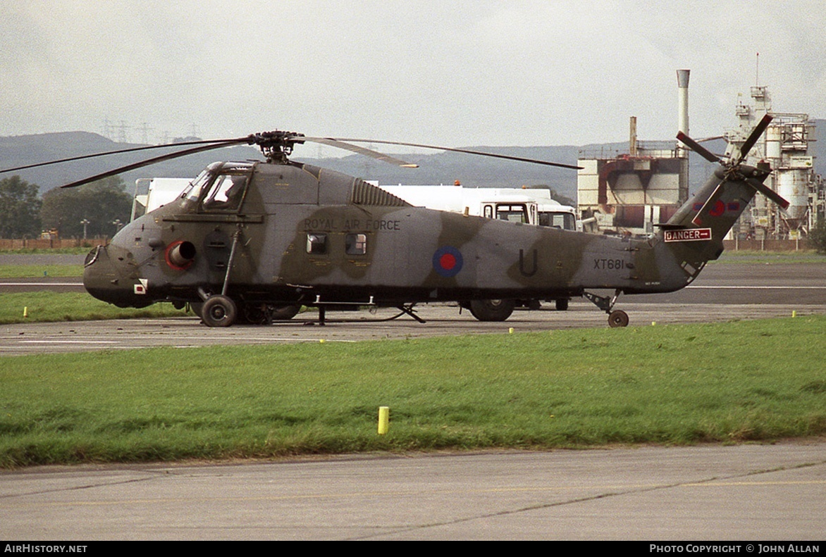 Aircraft Photo of XT681 | Westland WS-58 Wessex HC.2 | UK - Air Force | AirHistory.net #80743