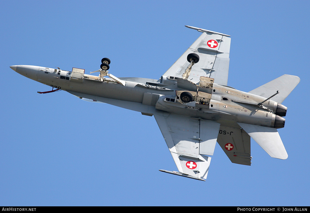 Aircraft Photo of J-5022 | McDonnell Douglas F/A-18C Hornet | Switzerland - Air Force | AirHistory.net #80758