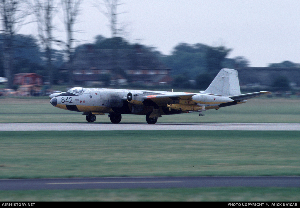 Aircraft Photo of WJ636 | English Electric Canberra TT18 | UK - Navy | AirHistory.net #80791