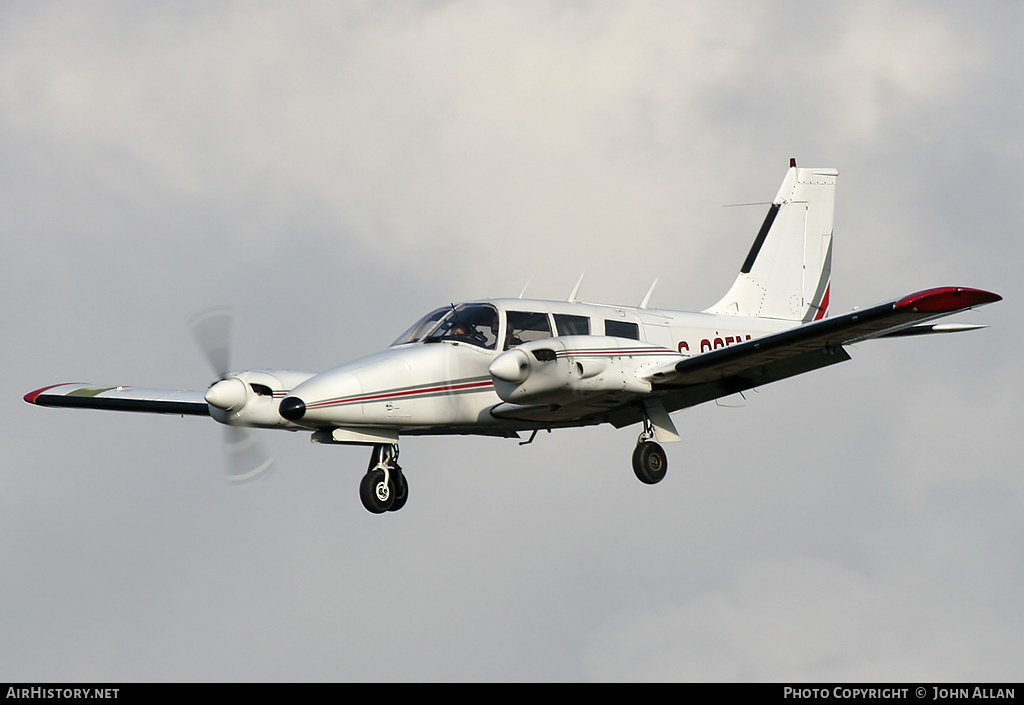 Aircraft Photo of G-OCFM | Piper PA-34-200 Seneca | AirHistory.net #80970