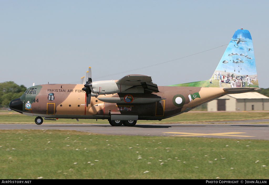 Aircraft Photo of 64144 | Lockheed L-100 Hercules (382B) | Pakistan - Air Force | AirHistory.net #81152