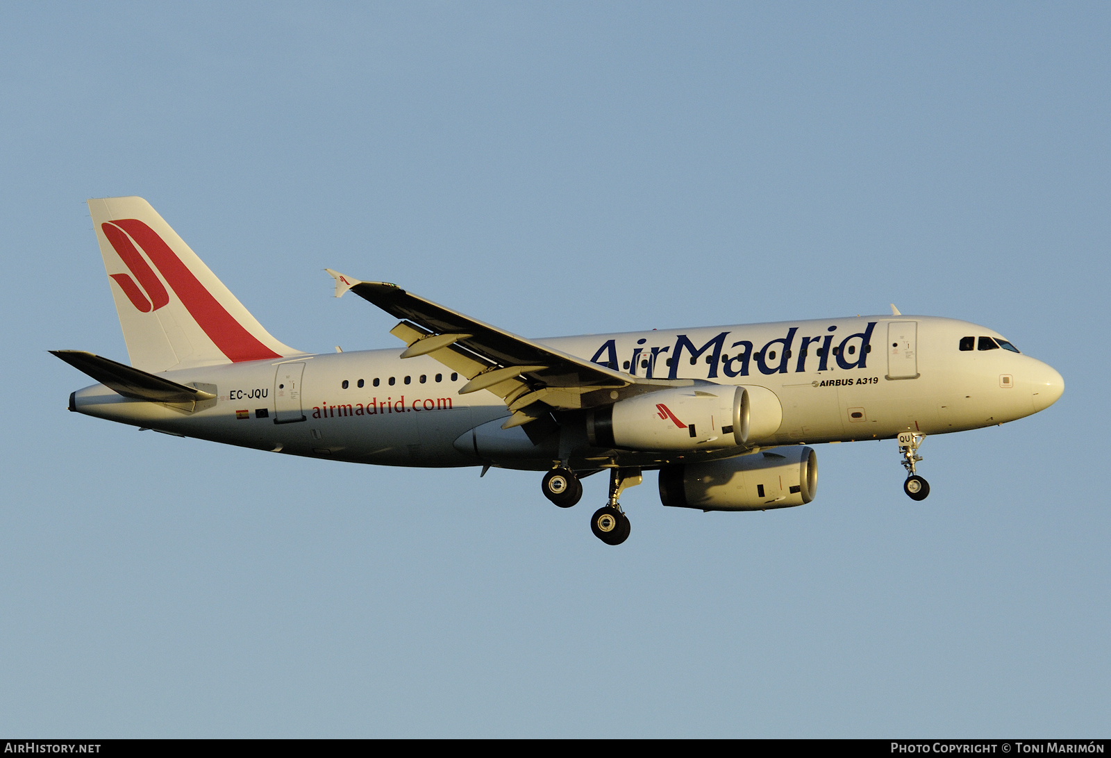 Aircraft Photo of EC-JQU | Airbus A319-132 | Air Madrid | AirHistory.net #81189