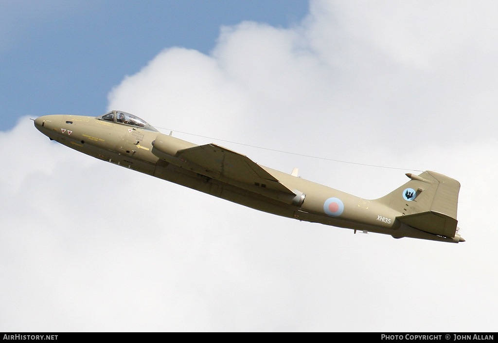 Aircraft Photo of XH135 | English Electric Canberra PR9 | UK - Air Force | AirHistory.net #81248