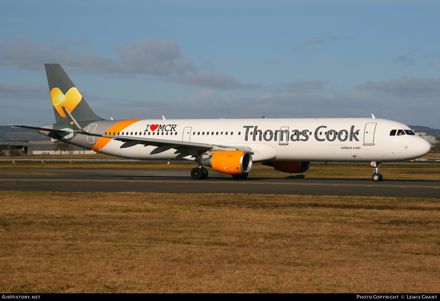 Aircraft Photo of G-TCDM | Airbus A321-211 | Thomas Cook Airlines | AirHistory.net #81321