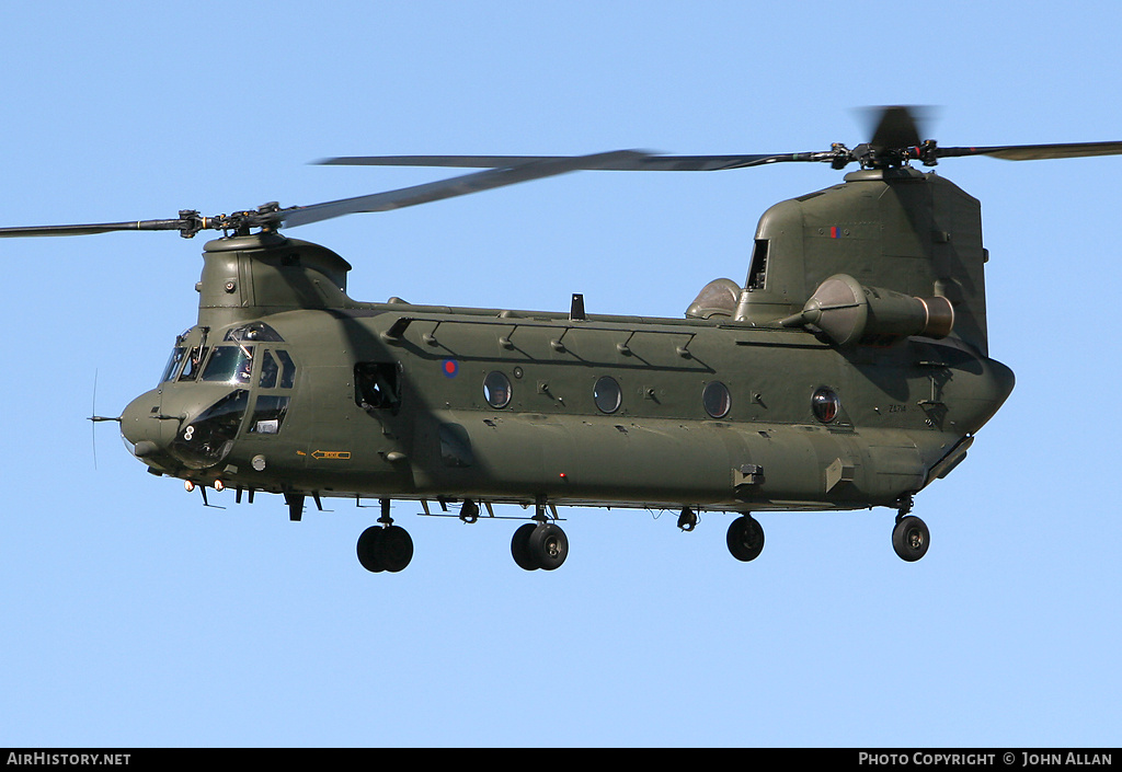 Aircraft Photo of ZA714 | Boeing Chinook HC2 (352) | UK - Air Force | AirHistory.net #81444