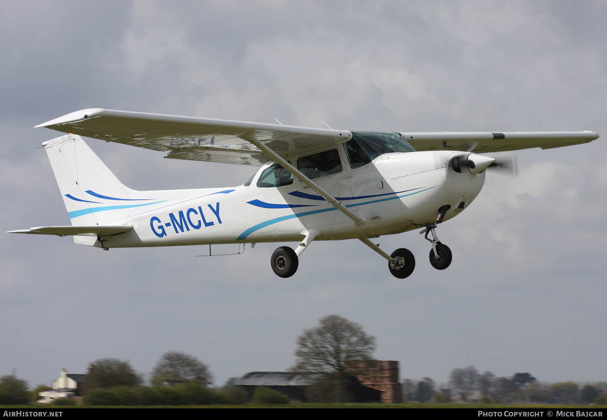 Aircraft Photo of G-MCLY | Cessna 172P | AirHistory.net #82053