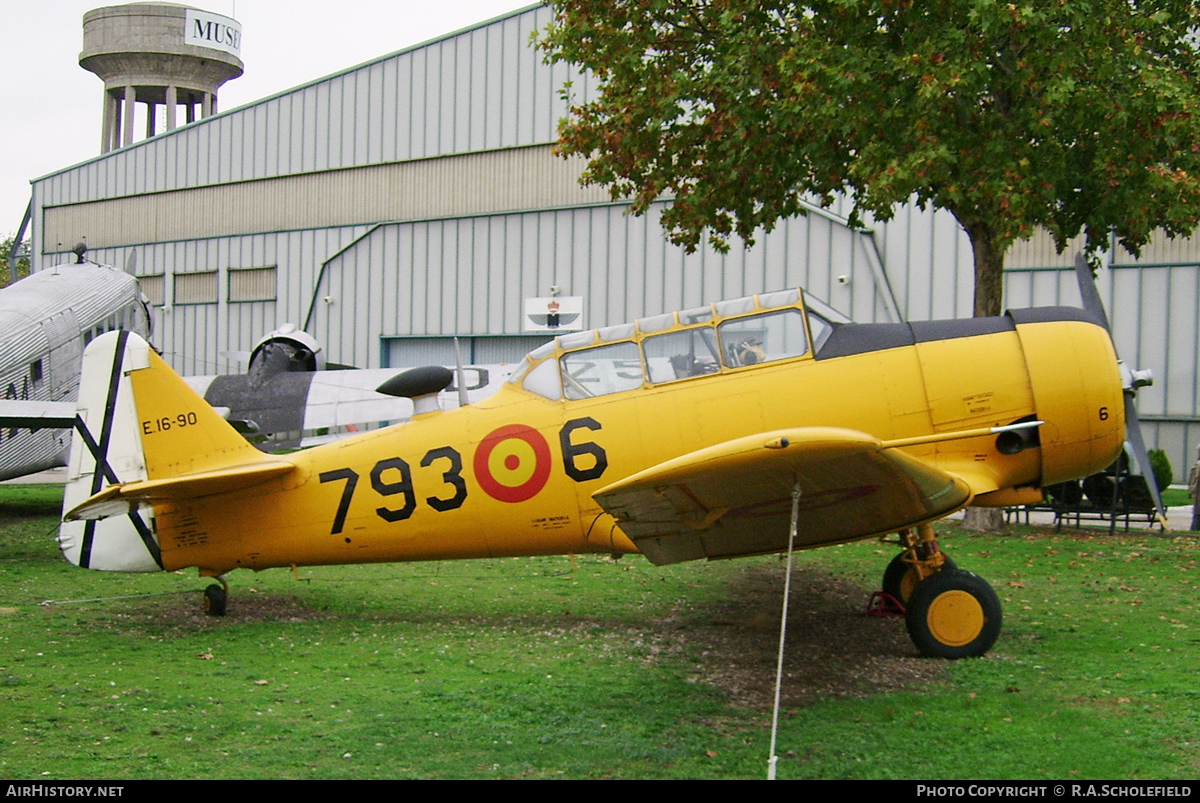 Aircraft Photo of E16-90 | North American T-6G Texan | Spain - Air Force | AirHistory.net #82113