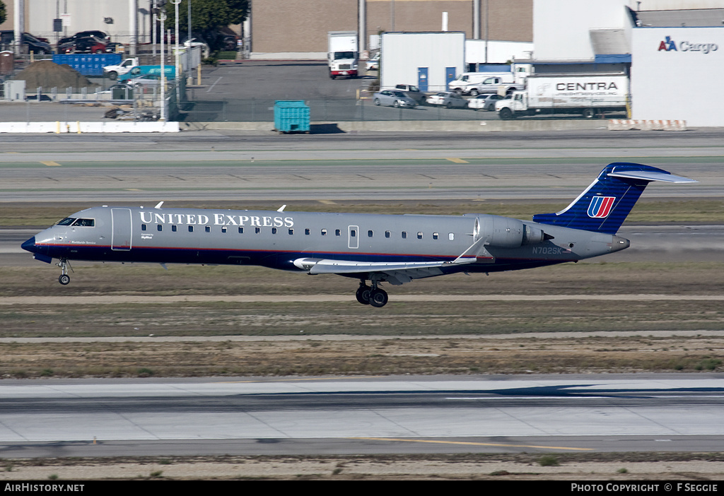 Aircraft Photo of N702SK | Bombardier CRJ-701ER (CL-600-2C10) | United Express | AirHistory.net #82157