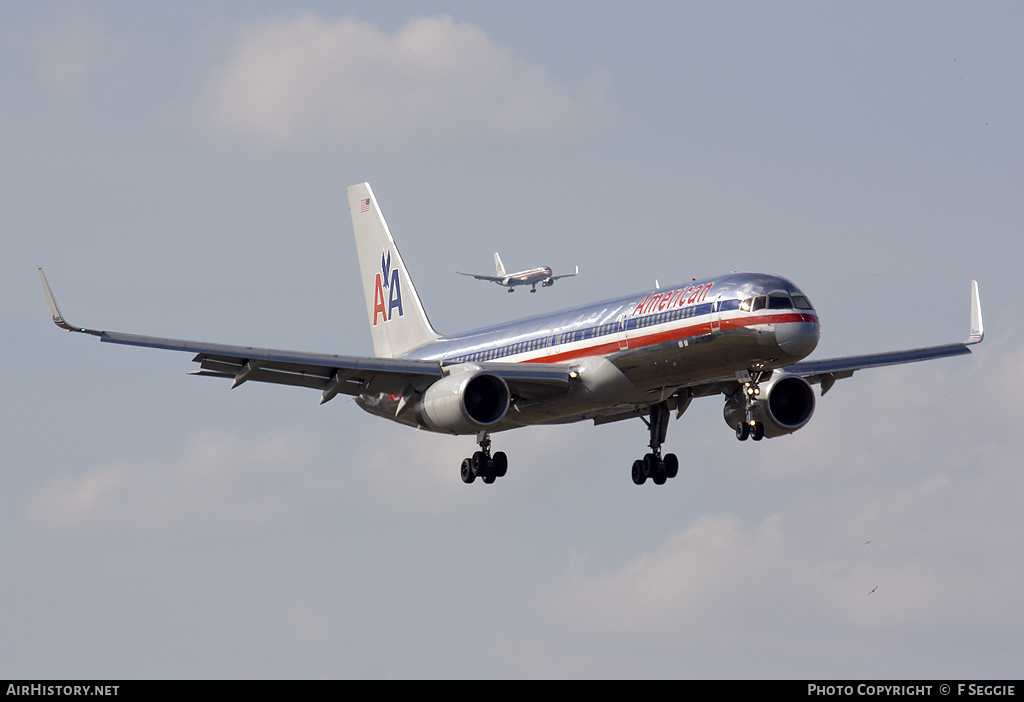 Aircraft Photo of N621AM | Boeing 757-223 | American Airlines | AirHistory.net #82176