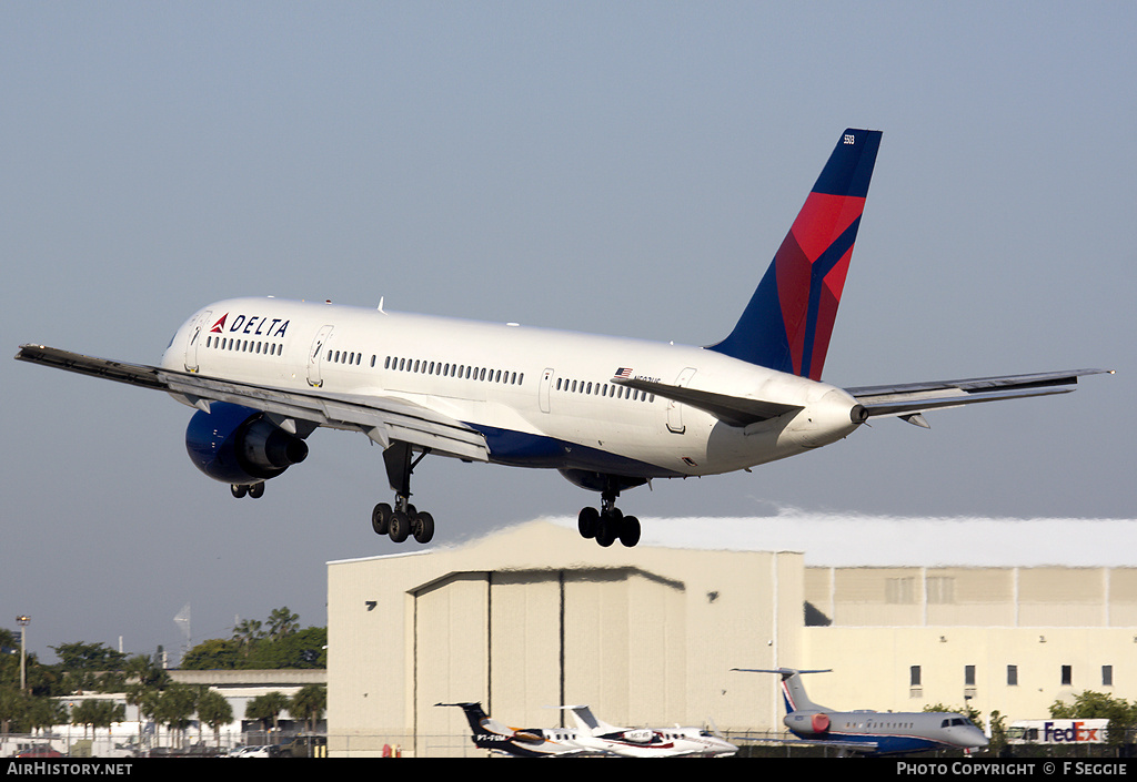 Aircraft Photo of N503US | Boeing 757-251 | Delta Air Lines | AirHistory.net #82307