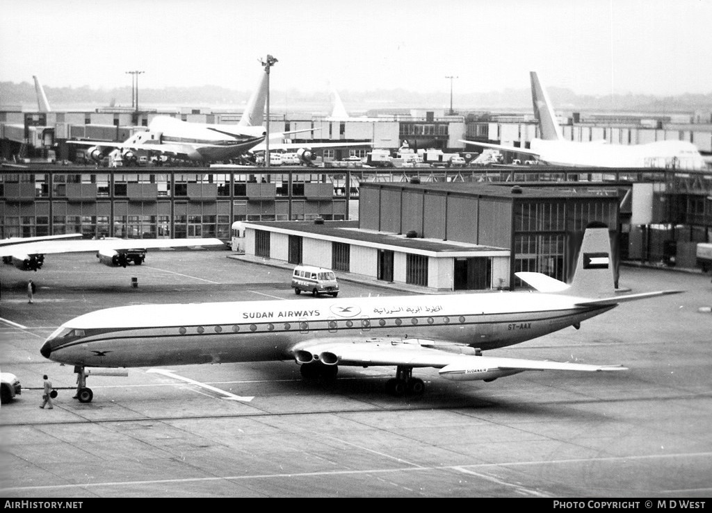 Aircraft Photo of ST-AAX | De Havilland D.H. 106 Comet 4C | Sudan Airways | AirHistory.net #82309