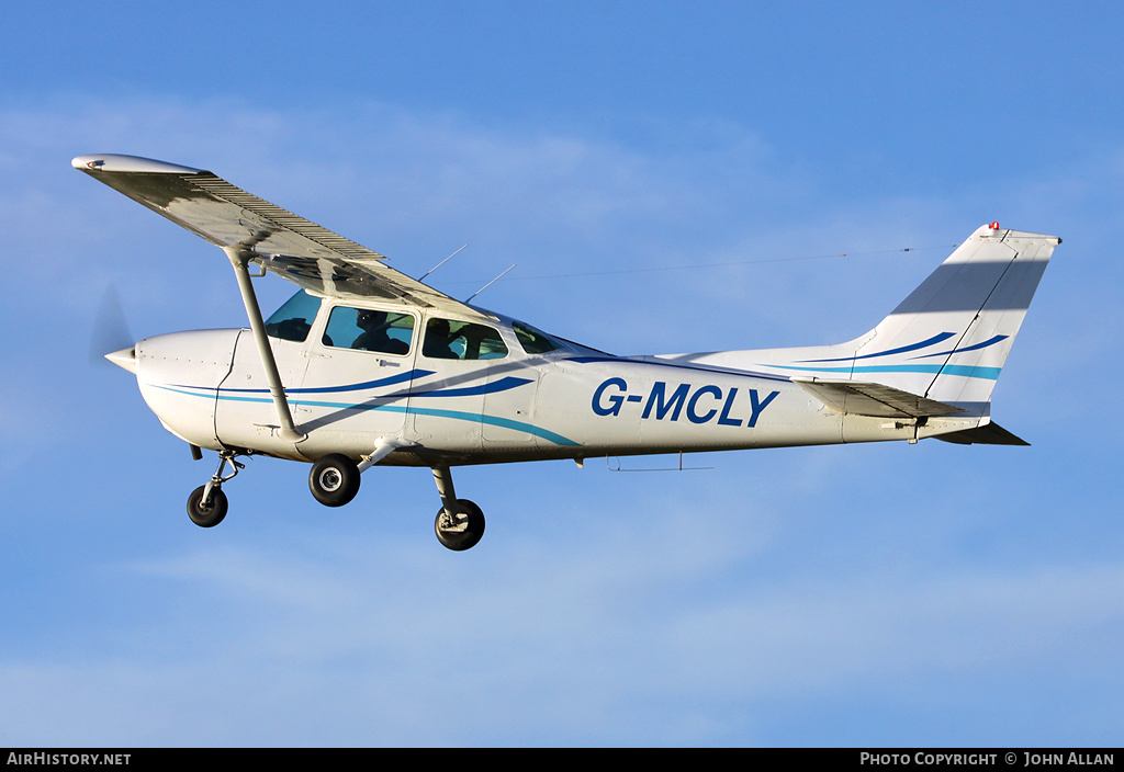 Aircraft Photo of G-MCLY | Cessna 172P | AirHistory.net #82402