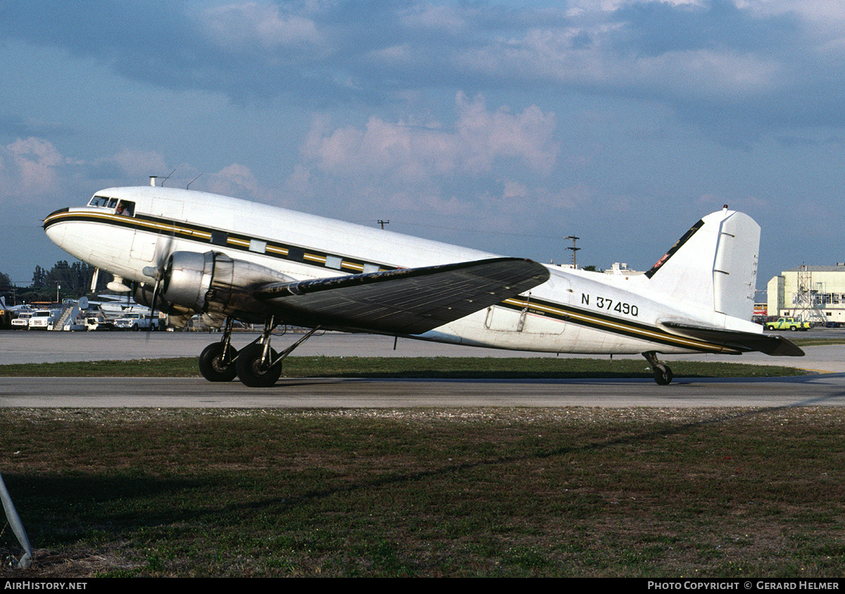 Aircraft Photo of N3749Q | Douglas DC-3C | AirHistory.net #82502