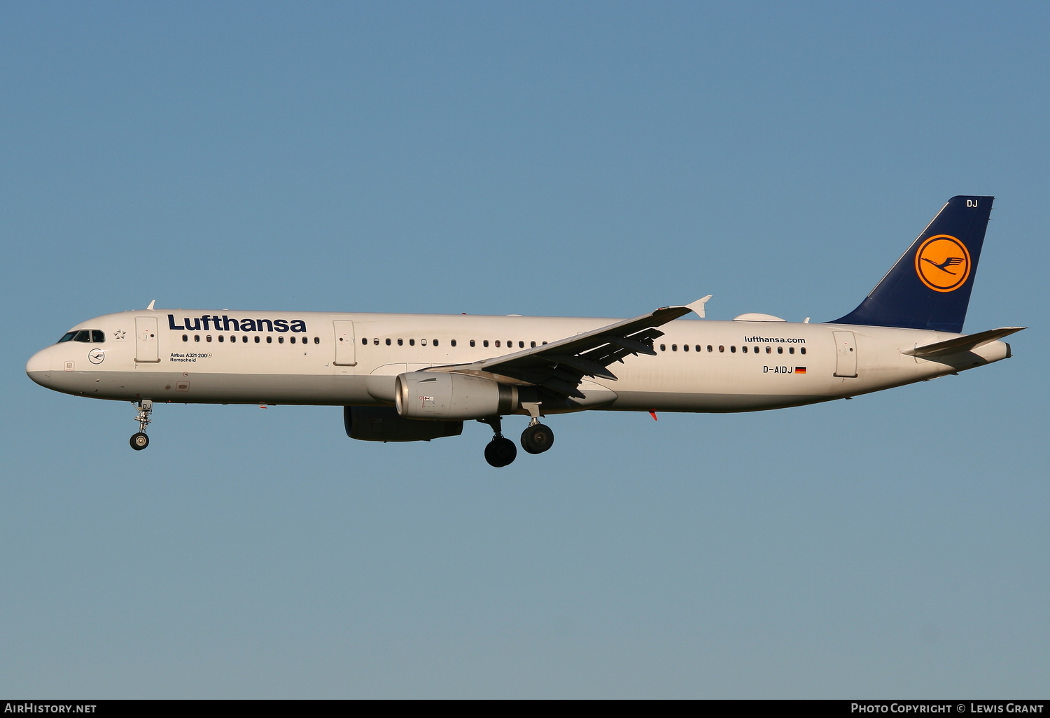 Aircraft Photo of D-AIDJ | Airbus A321-231 | Lufthansa | AirHistory.net #83012
