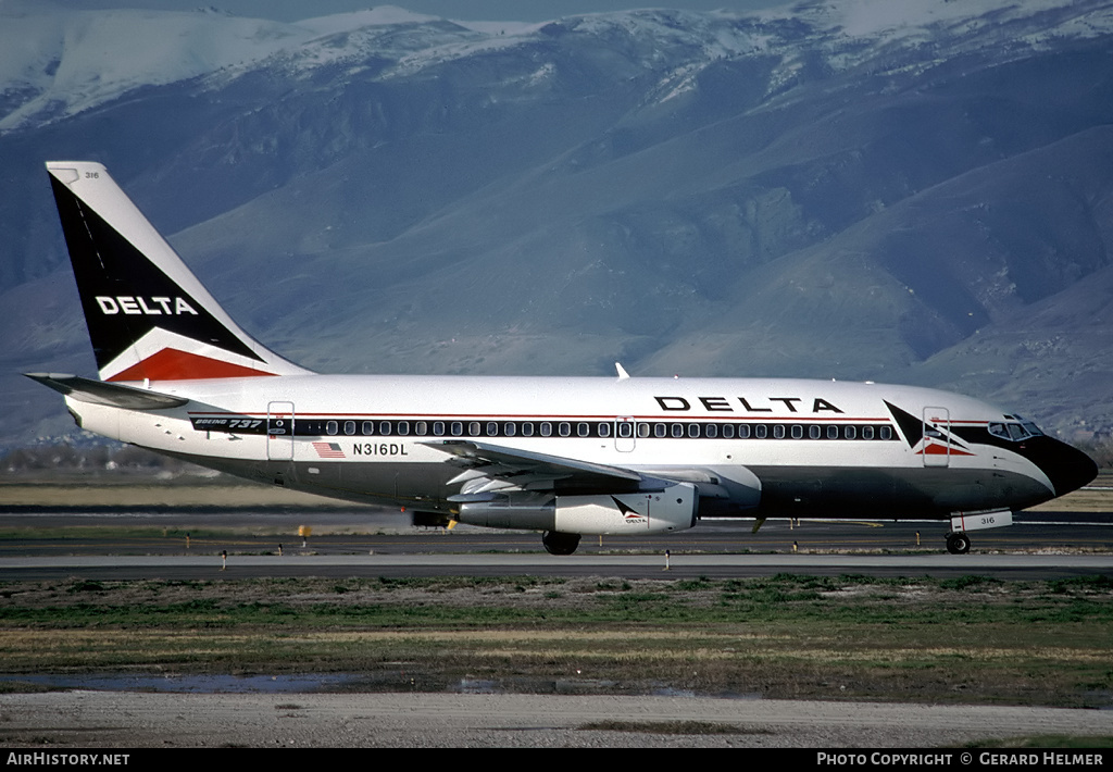 Aircraft Photo of N316DL | Boeing 737-232/Adv | Delta Air Lines | AirHistory.net #83038