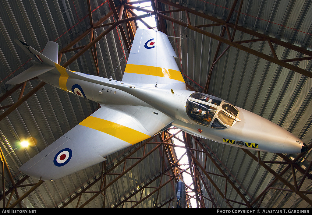Aircraft Photo of XL568 | Hawker Hunter T7A | UK - Air Force | AirHistory.net #83044