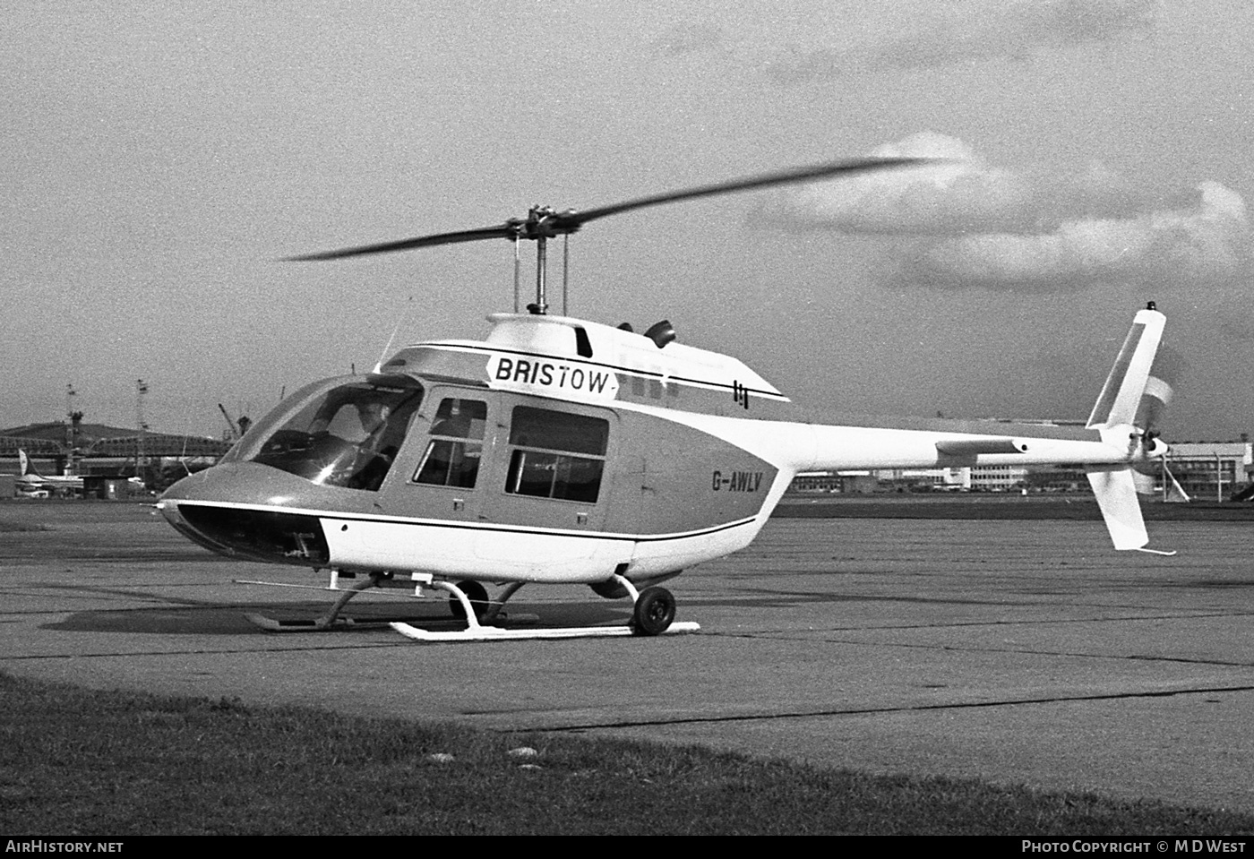 Aircraft Photo of G-AWLV | Bell AB-206A JetRanger | Bristow Helicopters | AirHistory.net #83192