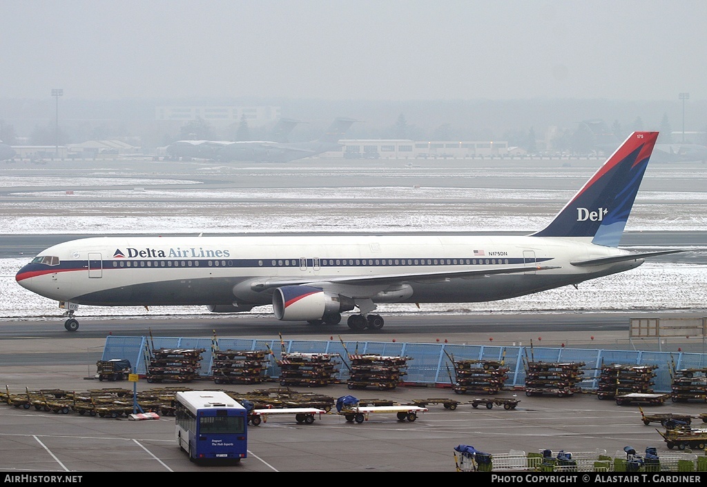 Aircraft Photo of N175DN | Boeing 767-332/ER | Delta Air Lines | AirHistory.net #83443
