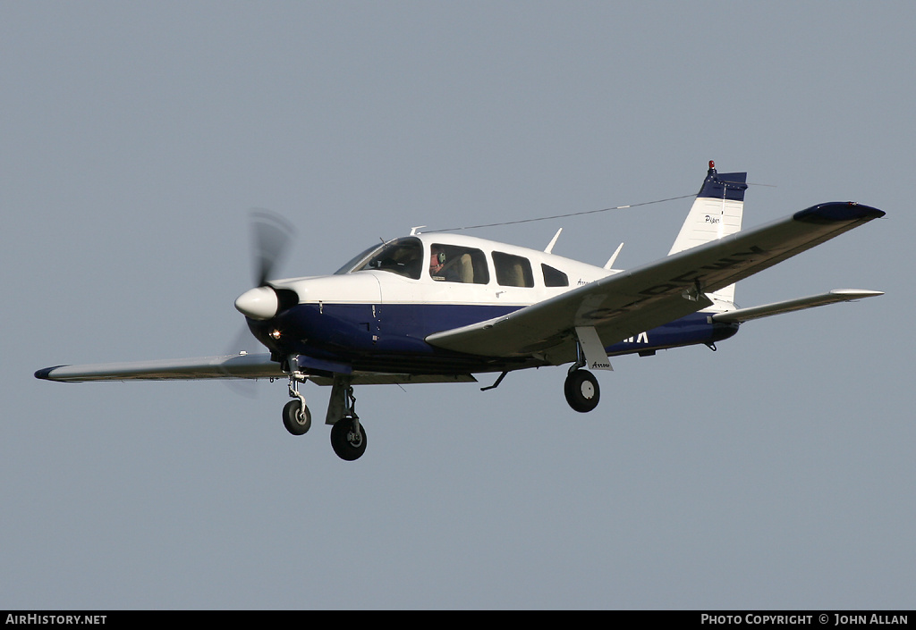 Aircraft Photo of G-BEWX | Piper PA-28R-201 Cherokee Arrow III | AirHistory.net #83526