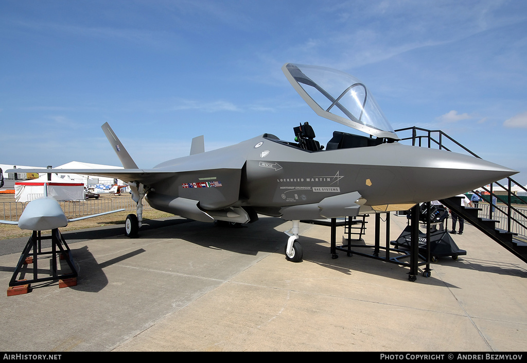 Aircraft Photo of No Reg | Lockheed Martin F-35 Lightning II (mock-up) | Lockheed Martin | AirHistory.net #83712