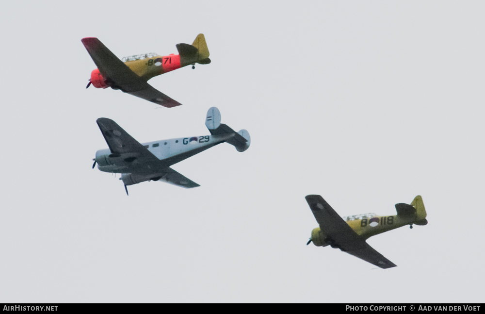 Aircraft Photo of PH-MLM / B-71 | North American AT-16 Harvard IIB | Koninklijke Luchtmacht Historische Vlucht | Netherlands - Air Force | AirHistory.net #83720