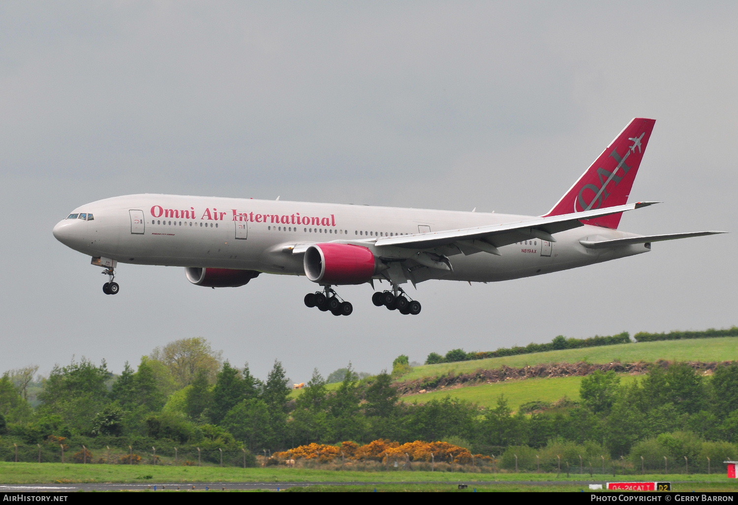 Aircraft Photo of N819AX | Boeing 777-2U8/ER | Omni Air International - OAI | AirHistory.net #83870