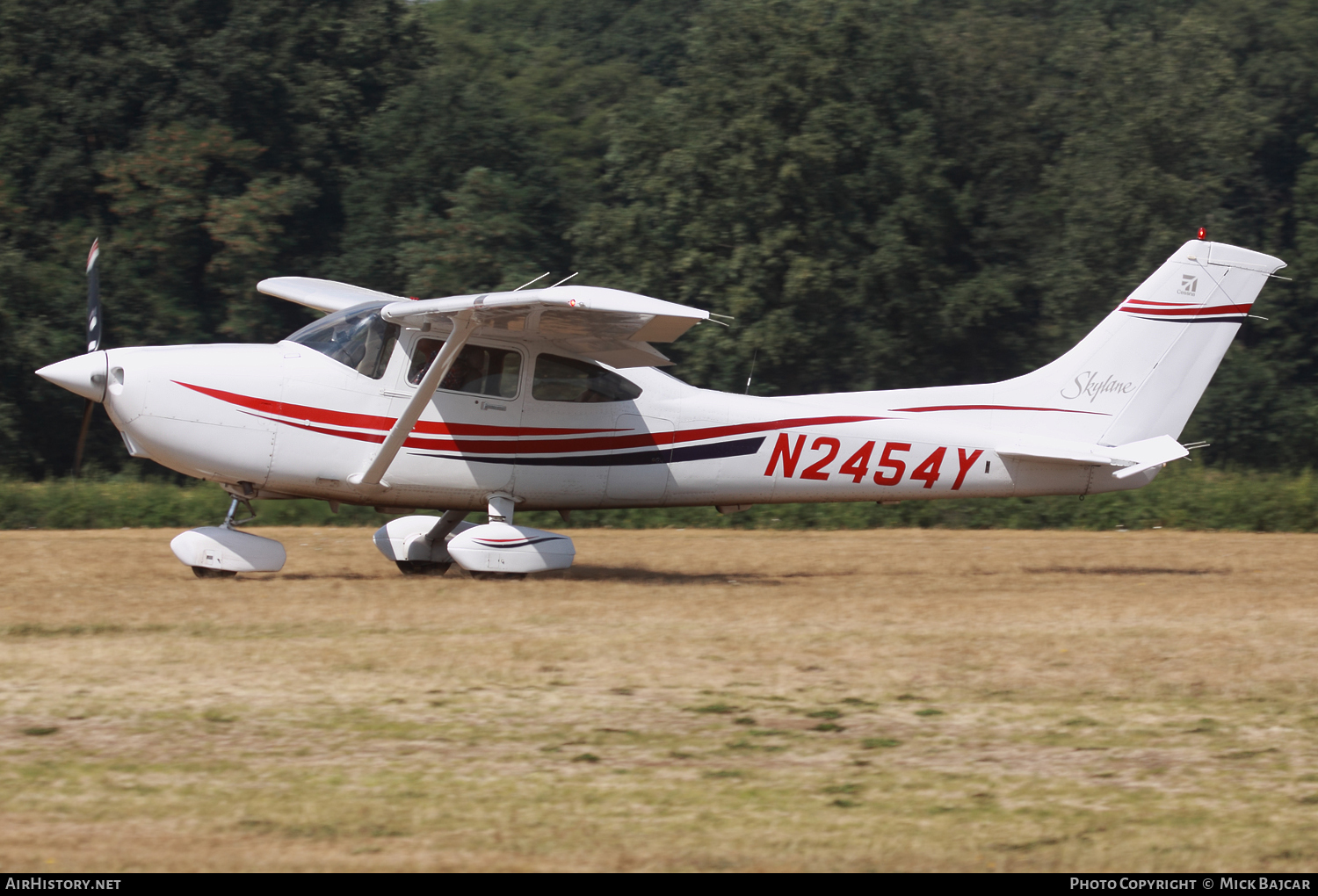 Aircraft Photo of N2454Y | Cessna 182S Skylane | AirHistory.net #83936