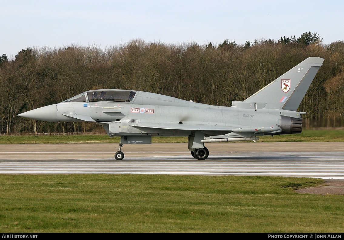Aircraft Photo of ZJ807 | Eurofighter EF-2000 Typhoon T1 | UK - Air Force | AirHistory.net #83971