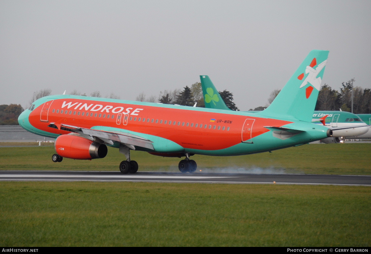 Aircraft Photo of UR-WRN | Airbus A320-232 | Windrose | AirHistory.net #84090